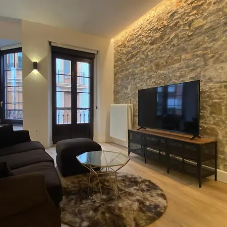 Apartamento Espacioso En El Corazon De Gijon