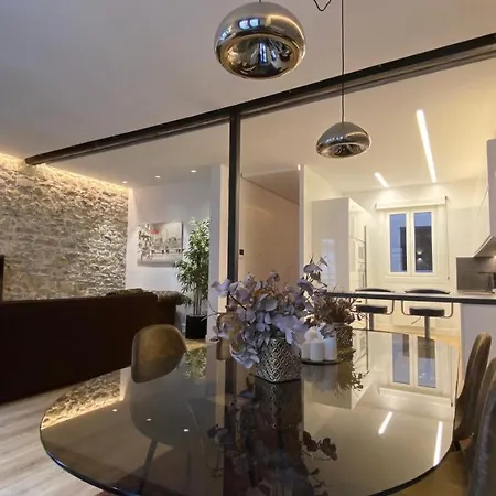 Apartamento Espacioso En El Corazon De * Gijon